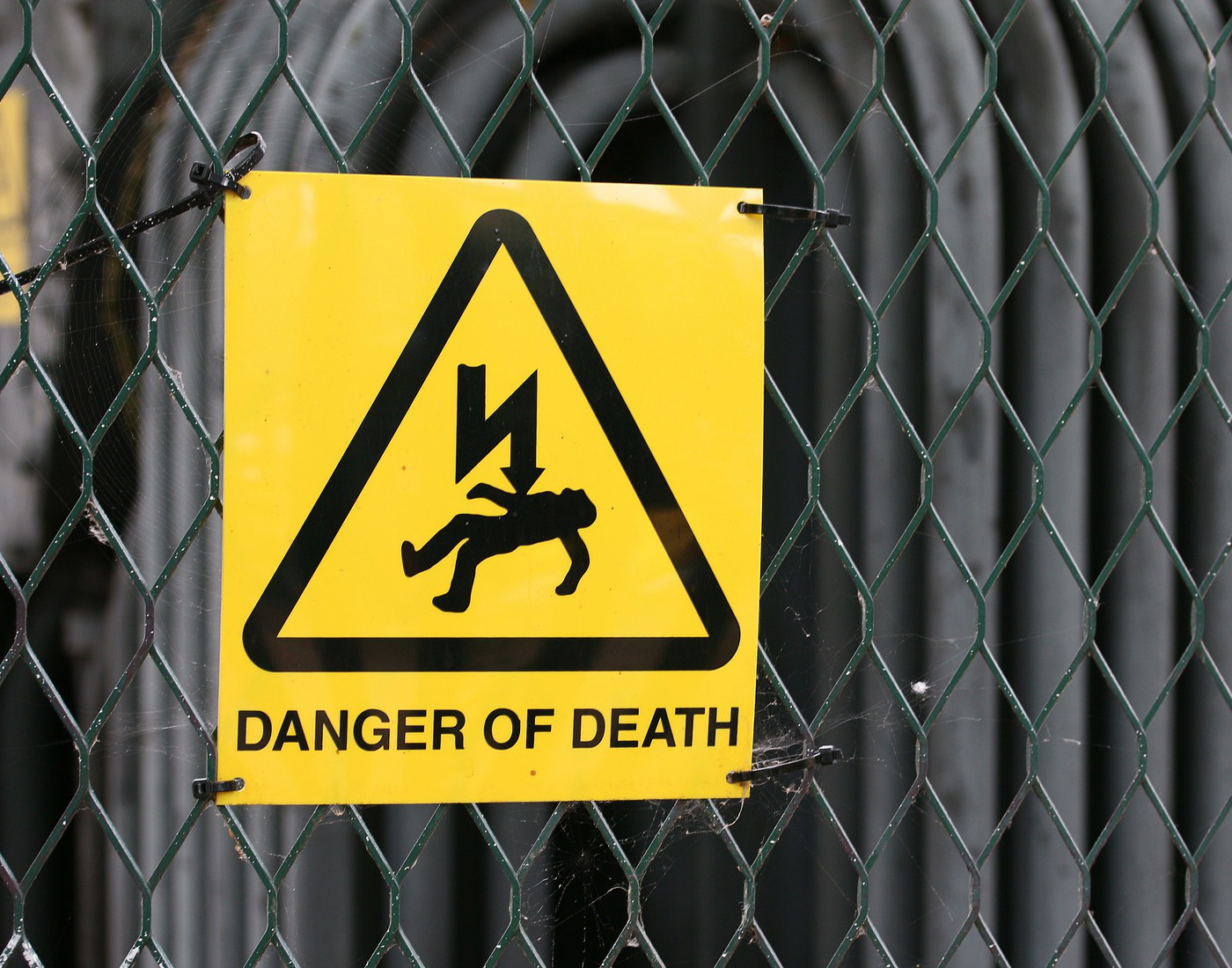 Seguridad en Instalaciones Elctricas - Emergencias Elctricas